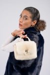 Borsa piccola in visone con tracolla sganciabile - perla