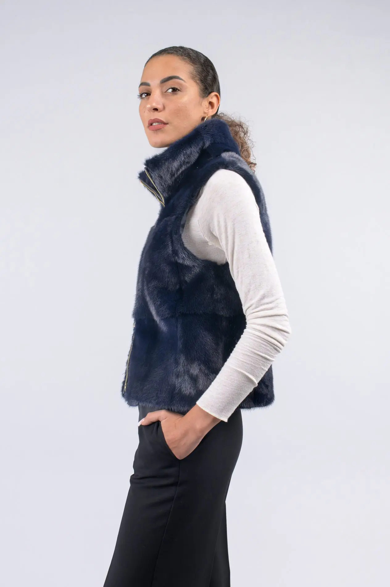 Gilet in visone con collo alla coreana - immagine 2