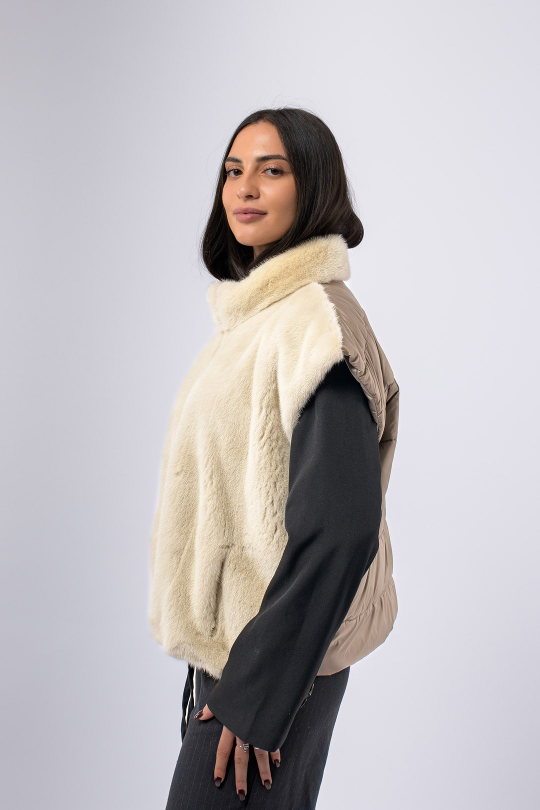 Drusola 25-09-25-220 Gilet di Visone color Ghiaccio - immagine 2